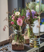 Load image into Gallery viewer, Floral Wire Workshop: Florists' Techniques for Every Season - WildFlower Media
