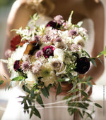 Load image into Gallery viewer, Falling into Flowers: A Step-By-step Guide to Today's Modern Wedding Business - FlowerBox

